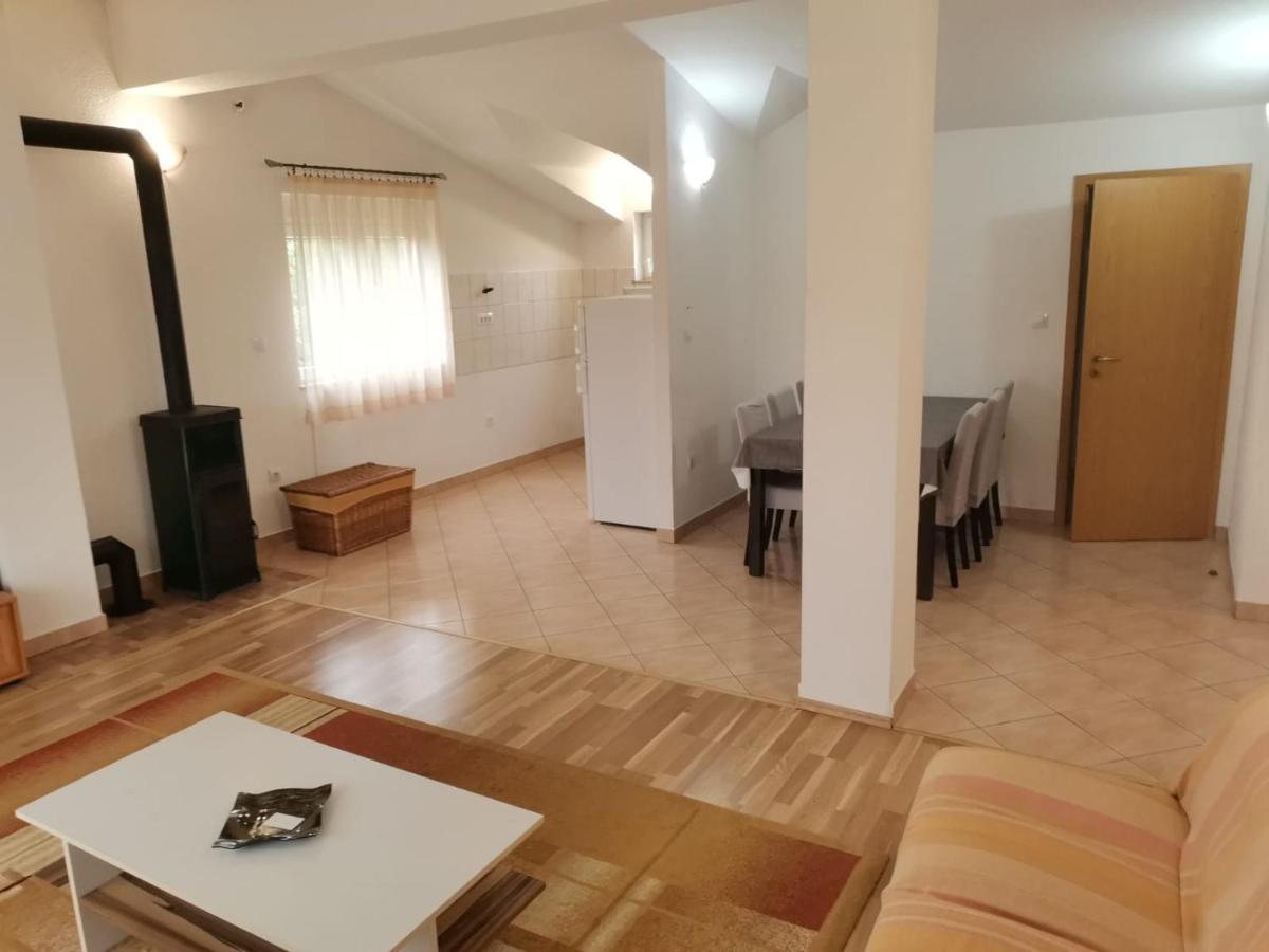 Trilj Apartman Jurika Exteriér fotografie