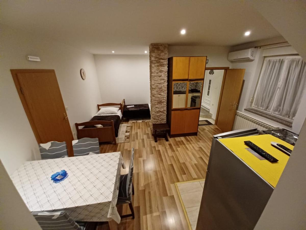Trilj Apartman Jurika Exteriér fotografie