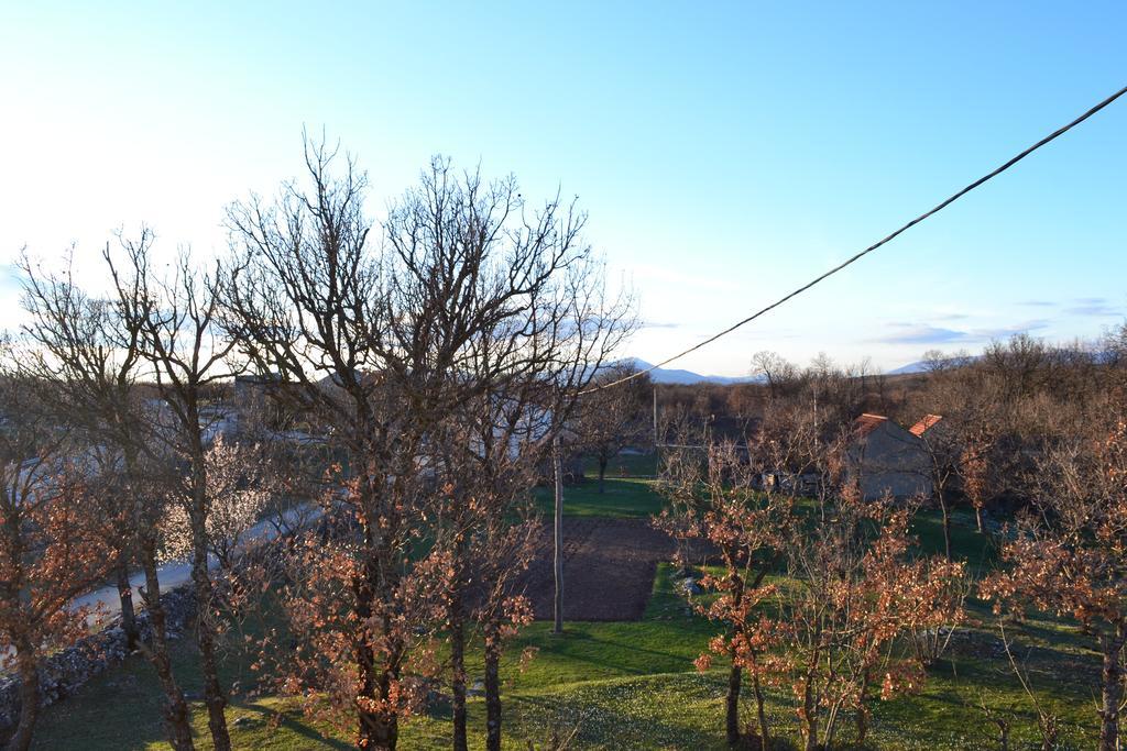 Trilj Apartman Jurika Exteriér fotografie