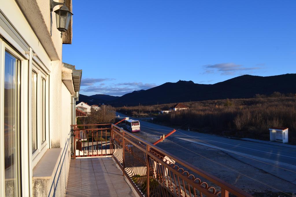 Trilj Apartman Jurika Exteriér fotografie