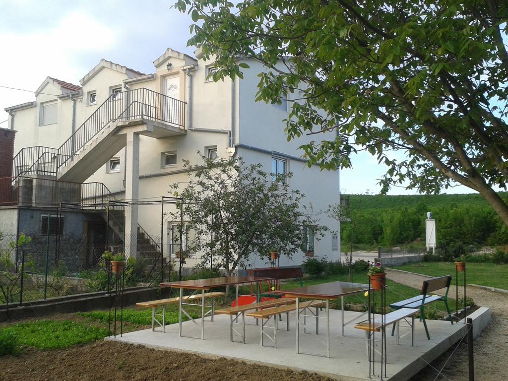 Trilj Apartman Jurika Exteriér fotografie