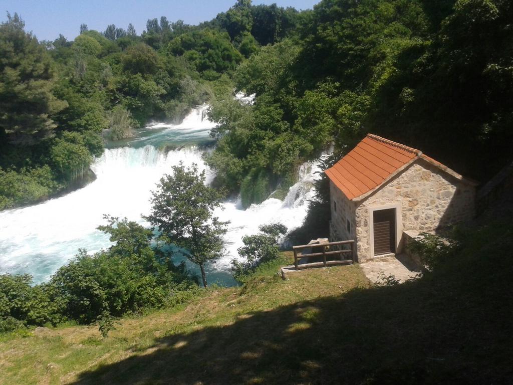 Trilj Apartman Jurika Exteriér fotografie